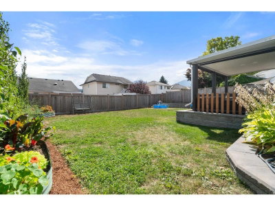 5892 GLENDALE Drive | Chilliwack British Columbia | Slide Image Thirty-five