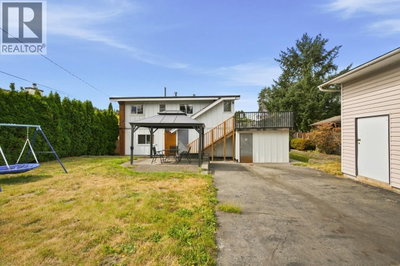 817 GREENE Street | Coquitlam British Columbia | Slide Image Nine