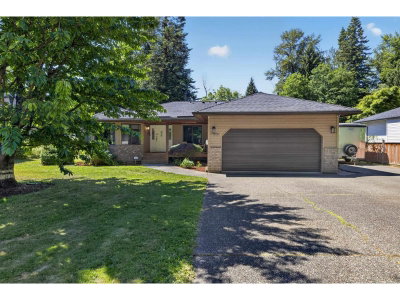 21050 YEOMANS Crescent | Langley British Columbia | Slide Image Four