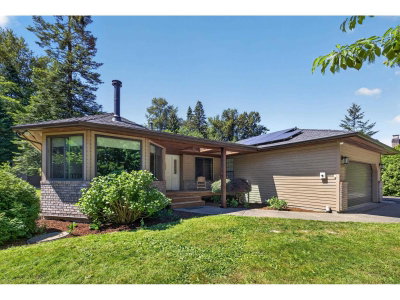 21050 YEOMANS Crescent | Langley British Columbia | Slide Image Five