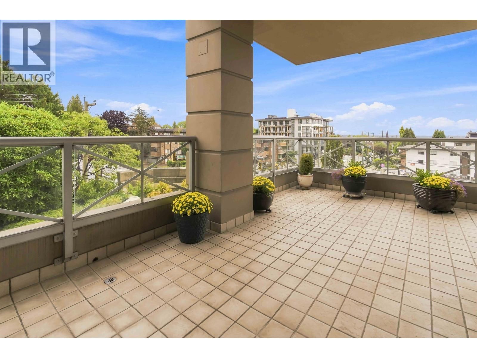160 13TH Street, North Vancouver, British Columbia V7L 2L5