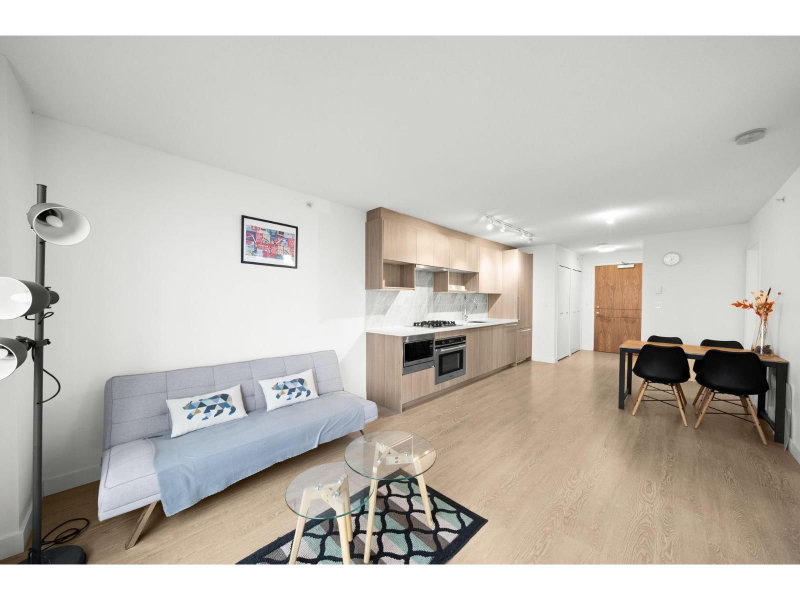 13696 100 Avenue Surrey British Columbia, V3T 0L5 - 2 Bedrooms Condo For Sale