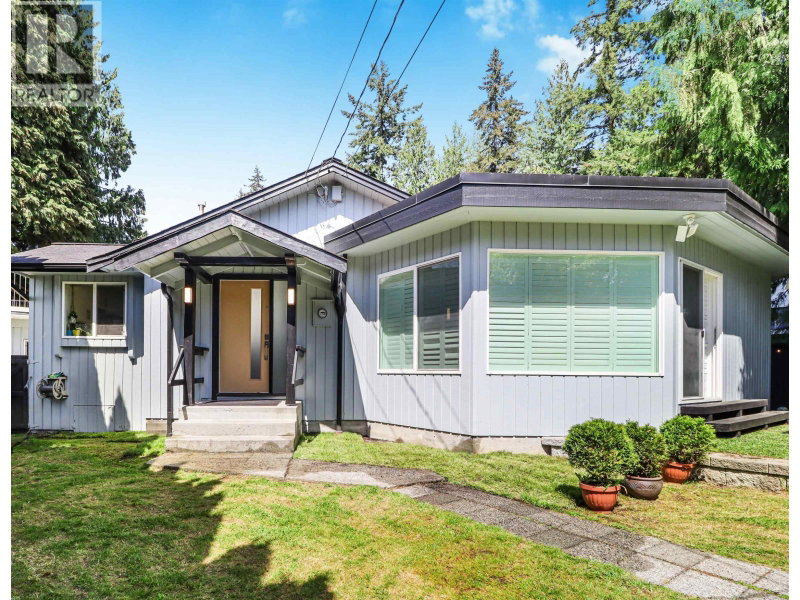 1225 FOSTER Avenue Coquitlam British Columbia, V3J 2M8 - 6 Bedrooms Home For Sale