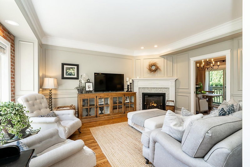 15151 BUENA VISTA Avenue White Rock British Columbia, V4B 1Y2 - 3 Bedrooms Condo For Sale