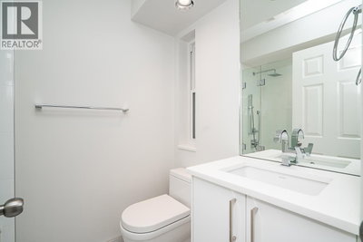 2308 14TH Avenue | Vancouver British Columbia | Slide Image Twenty