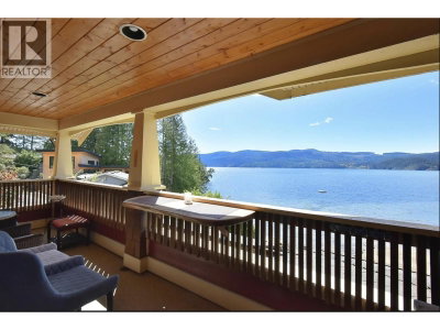 7545 ISLETS Place | Sechelt British Columbia | Slide Image Seventeen