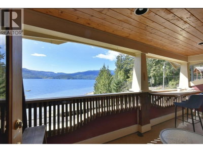 7545 ISLETS Place | Sechelt British Columbia | Slide Image Twenty-one