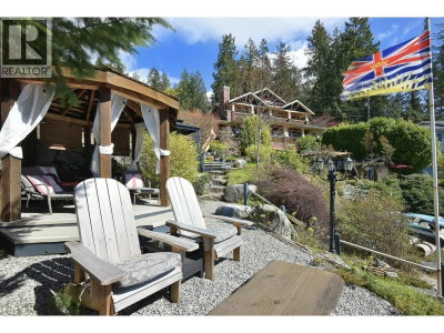 7545 ISLETS Place | Sechelt British Columbia | Slide Image Thirty-three