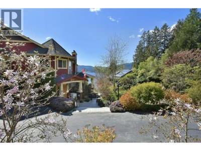 7545 ISLETS Place | Sechelt British Columbia | Slide Image Thirty-five
