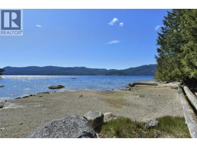 7545 ISLETS Place | Sechelt British Columbia | Slide Image Thirty-six