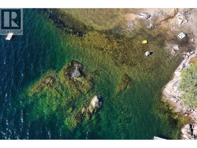 7545 ISLETS Place | Sechelt British Columbia | Slide Image Thirty-seven