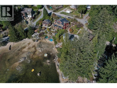 7545 ISLETS Place | Sechelt British Columbia | Slide Image Thirty-eight