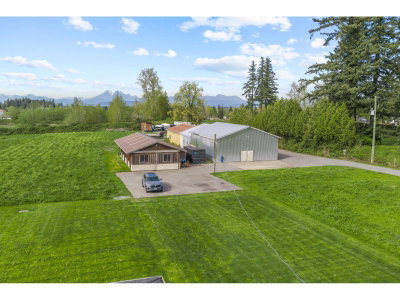 24985 32 Avenue | Langley British Columbia | Slide Image Three