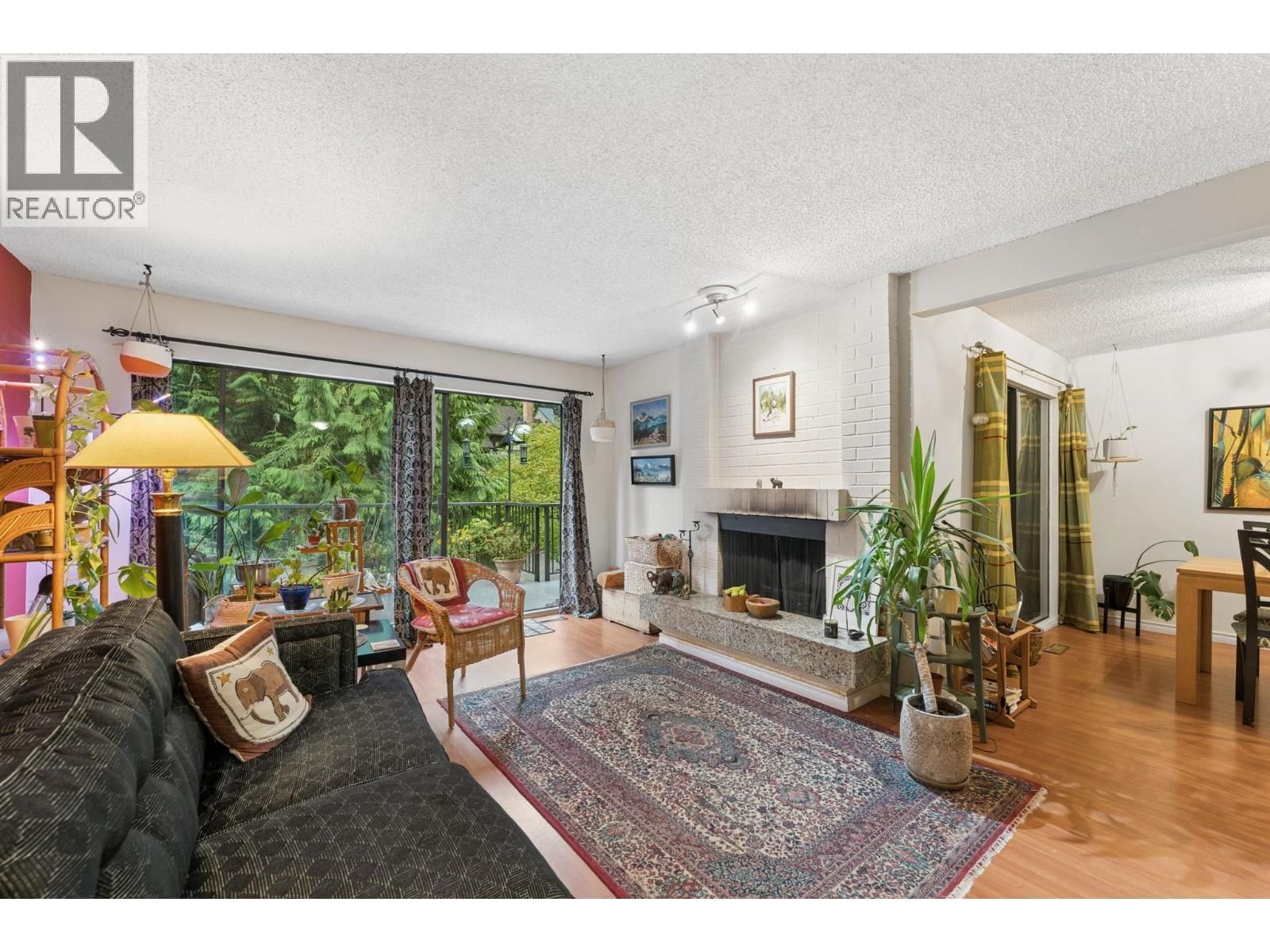 834 HENDECOURT Road, North Vancouver, British Columbia V7K 2Y2
