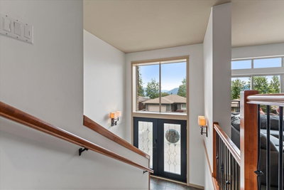 51075 FALLS Court | Chilliwack British Columbia | Slide Image Four