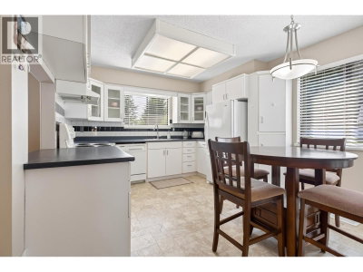 2802 PILOT Drive | Coquitlam British Columbia | Slide Image Nine