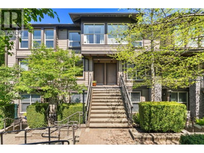 307 15TH Street | North Vancouver British Columbia | Slide Image Six
