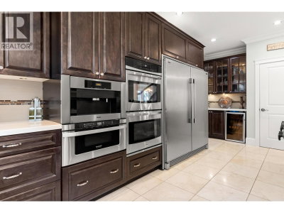 5229 LYNN Place | Delta British Columbia | Slide Image Twelve