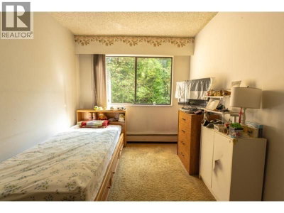 9101 HORNE Street | Burnaby British Columbia | Slide Image Six