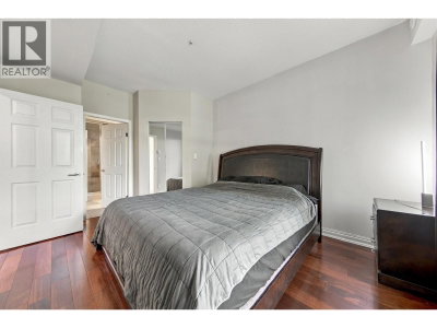 5835 HAMPTON PLACE | Vancouver British Columbia | Slide Image Thirteen