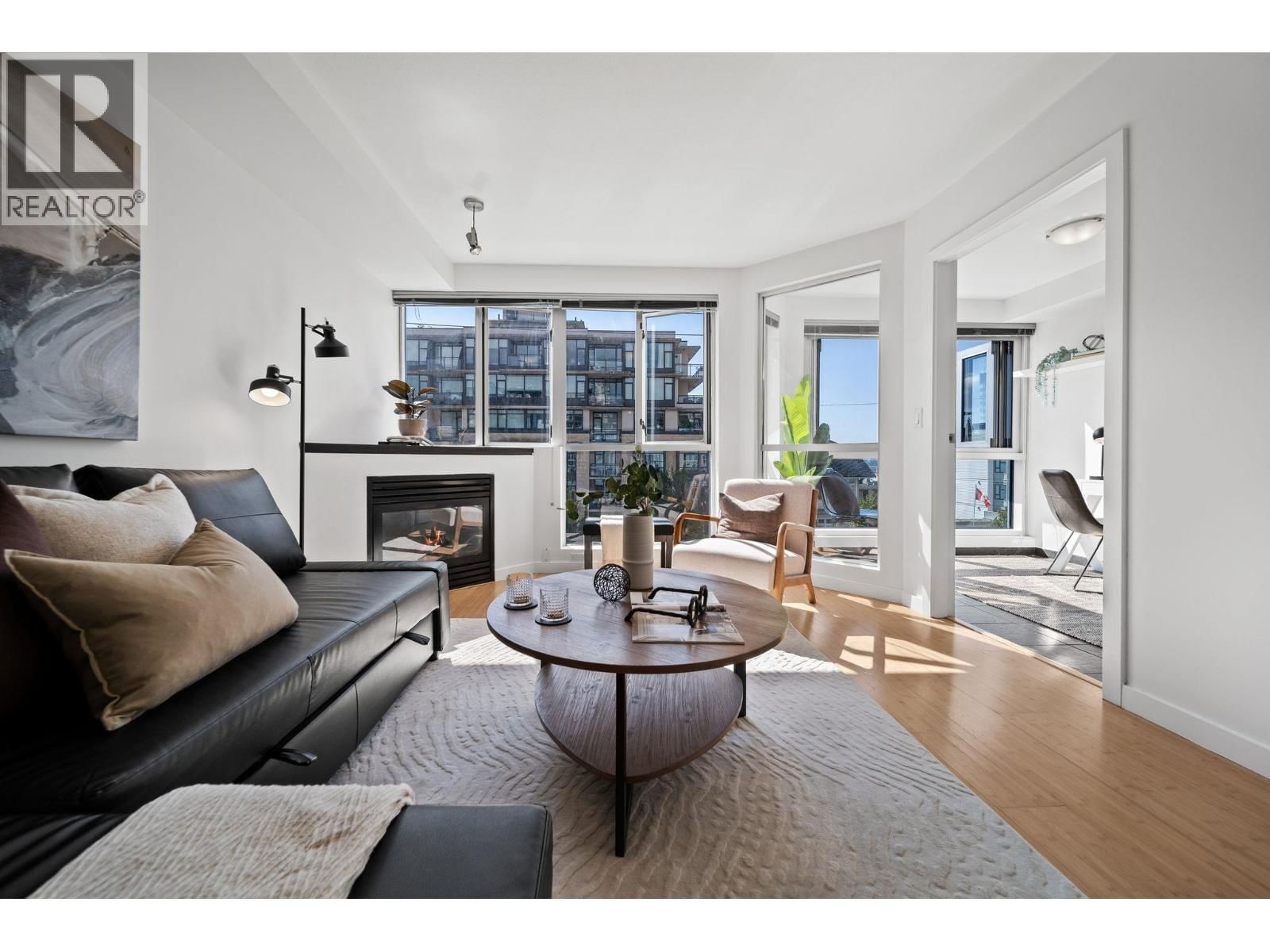 122 3RD Street, North Vancouver, British Columbia V7L 1E6
