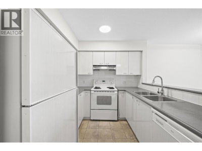 6088 WILLINGDON Avenue | Burnaby British Columbia | Slide Image Fifteen