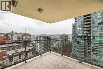 120 MILROSS Avenue | Vancouver British Columbia | Slide Image Nine