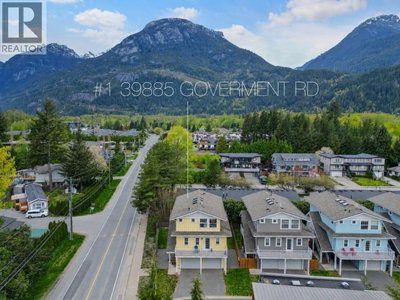 39885 GOVERNMENT Road | Squamish British Columbia | Slide Image Twenty-eight