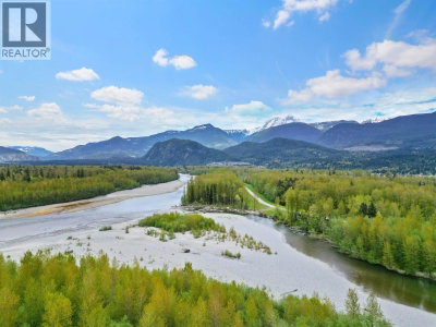 39885 GOVERNMENT Road | Squamish British Columbia | Slide Image Twenty-nine