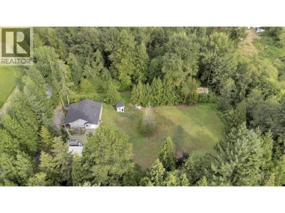 22288 136 Avenue | Maple Ridge British Columbia | Slide Image Four