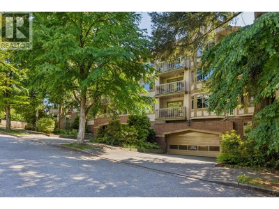 2059 CHESTERFIELD Avenue | North Vancouver British Columbia | Slide Image Fifteen