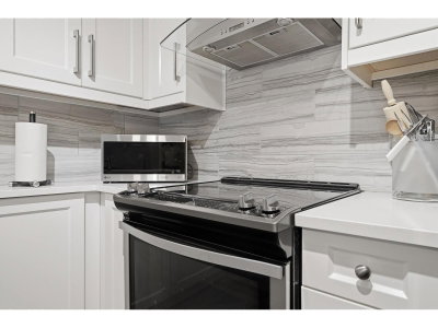 12083 92A Avenue | Surrey British Columbia | Slide Image Seven