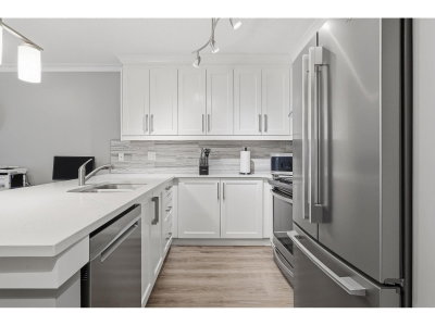 12083 92A Avenue | Surrey British Columbia | Slide Image Eight