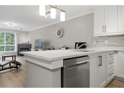 12083 92A Avenue | Surrey British Columbia | Slide Image Nine