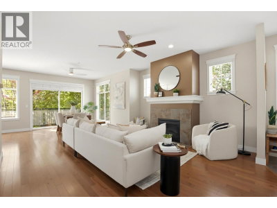 11282 COTTONWOOD Drive | Maple Ridge British Columbia | Slide Image Four