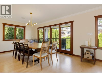 141 WINDSOR Road | North Vancouver British Columbia | Slide Image Eight