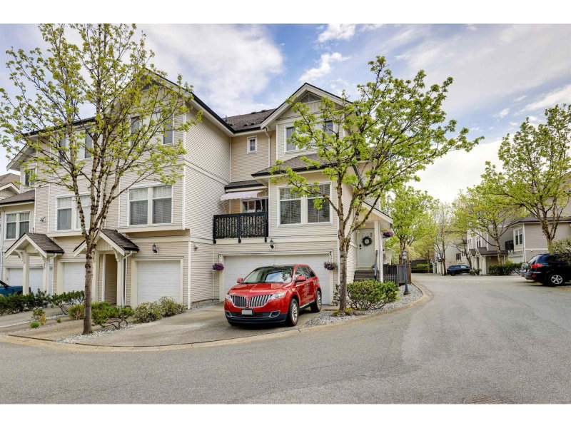 21535 88 Avenue Langley British Columbia, V1M 4E5 - 4 Bedrooms Condo For Sale