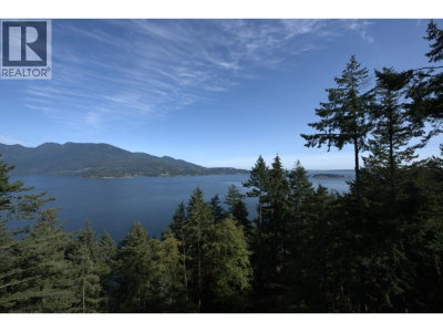 687 CHANNELVIEW Drive | Bowen Island British Columbia | Slide Image Two