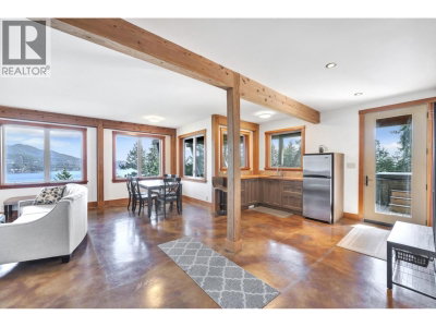 687 CHANNELVIEW Drive | Bowen Island British Columbia | Slide Image Twenty-five