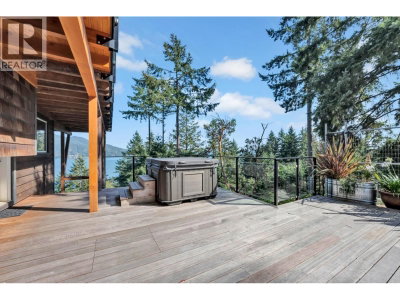 687 CHANNELVIEW Drive | Bowen Island British Columbia | Slide Image Thirty-one