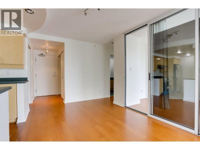 1009 EXPO Boulevard | Vancouver British Columbia | Slide Image Ten