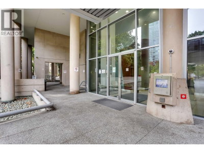 1009 EXPO Boulevard | Vancouver British Columbia | Slide Image Three