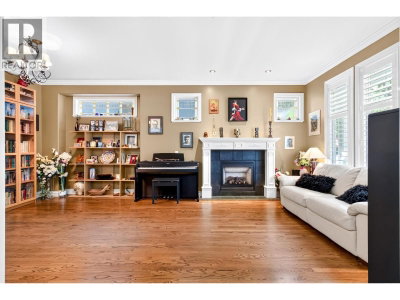 2985 16TH Avenue | Vancouver British Columbia | Slide Image Eight