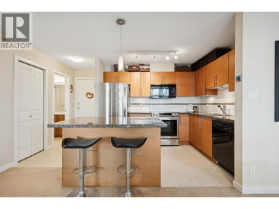 2225 HOLDOM Avenue | Burnaby British Columbia | Slide Image Eight