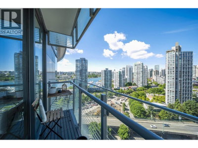 89 NELSON Street | Vancouver British Columbia | Slide Image Three
