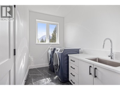3385 MAMQUAM Road | Squamish British Columbia | Slide Image Seventeen