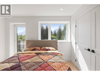3385 MAMQUAM Road | Squamish British Columbia | Slide Image Nineteen