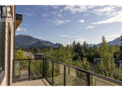 3385 MAMQUAM Road | Squamish British Columbia | Slide Image Forty