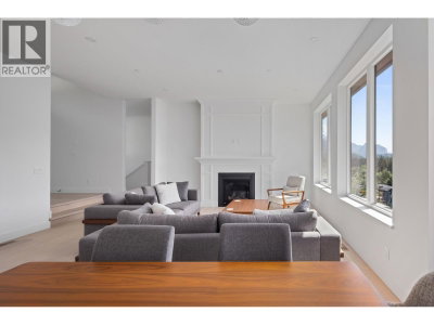 3385 MAMQUAM Road | Squamish British Columbia | Slide Image Nine