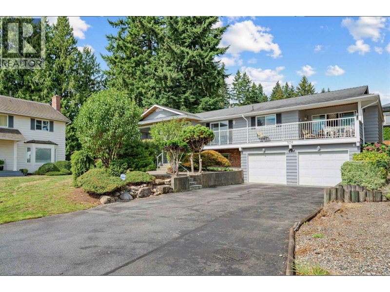 524 LYN Court Coquitlam British Columbia, V3J 5N2 - 4 Bedrooms Home For Sale